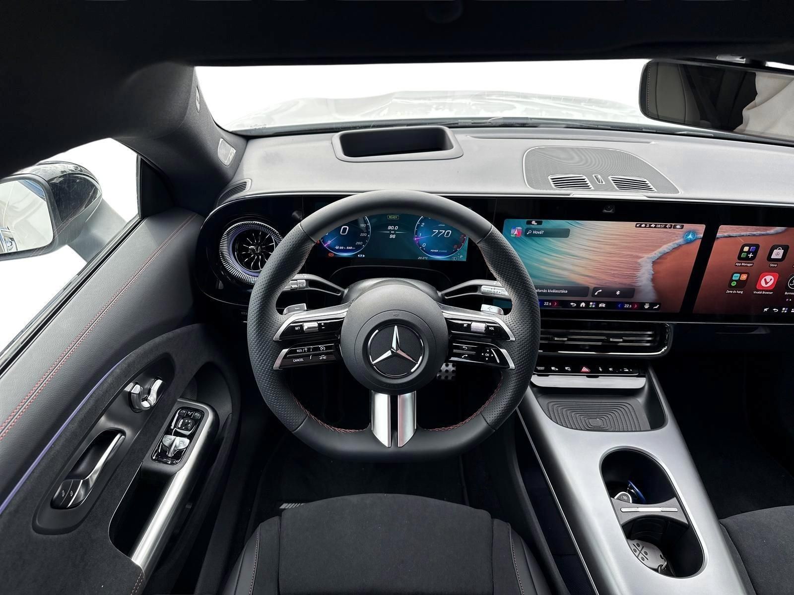 MERCEDES-BENZ CLA 200