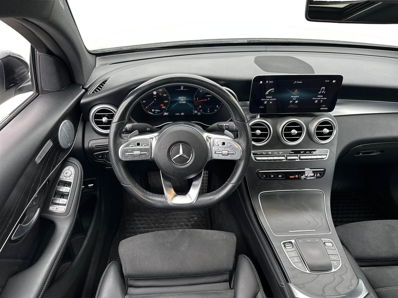 MERCEDES-BENZ GLC 220
