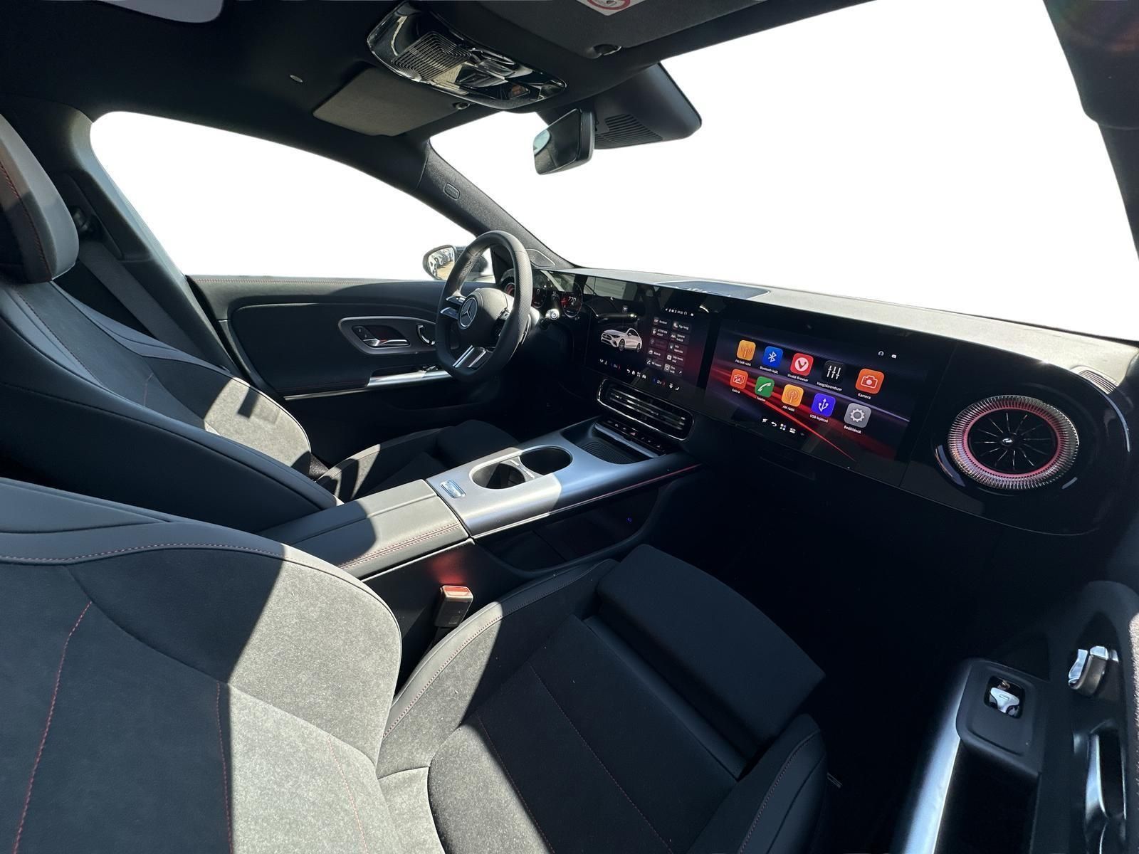 MERCEDES-BENZ CLA 200