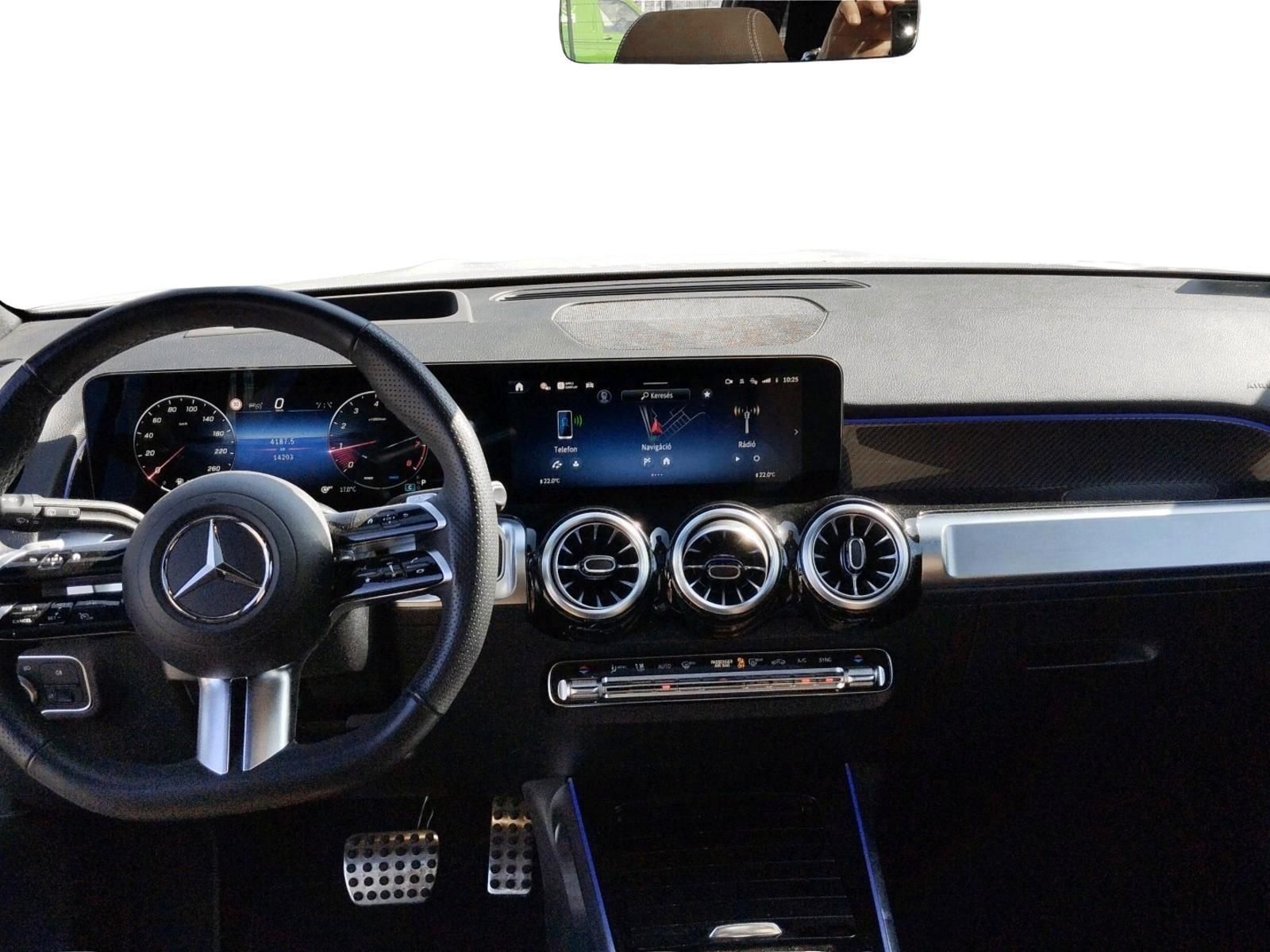 MERCEDES-BENZ GLB 200