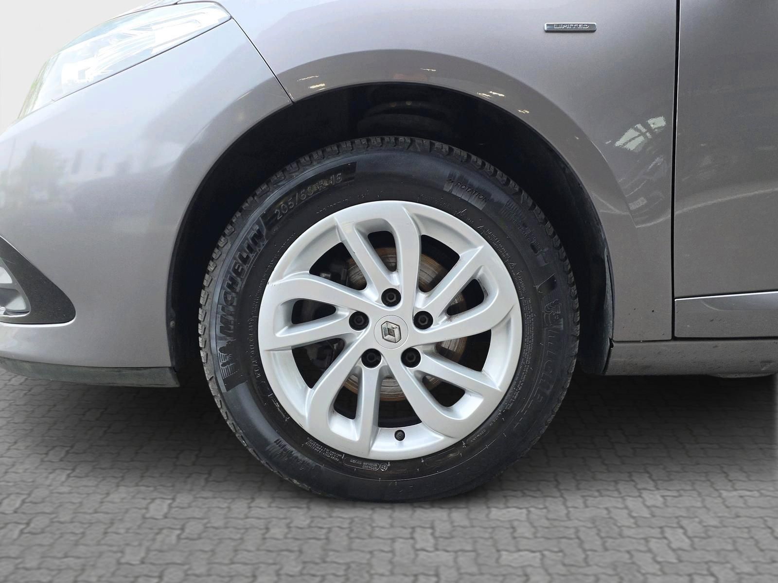 RENAULT FLUENCE
