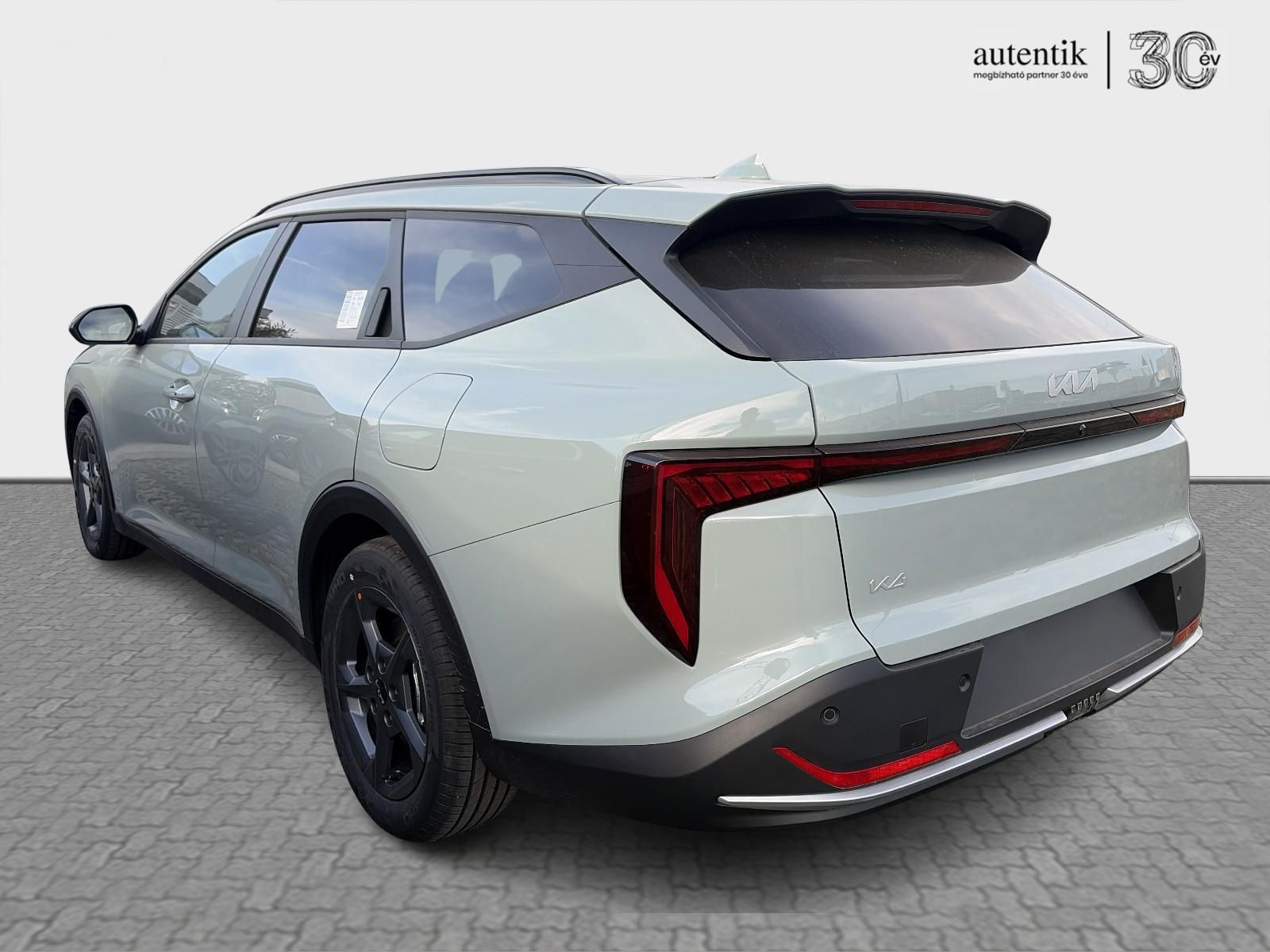 KIA K4