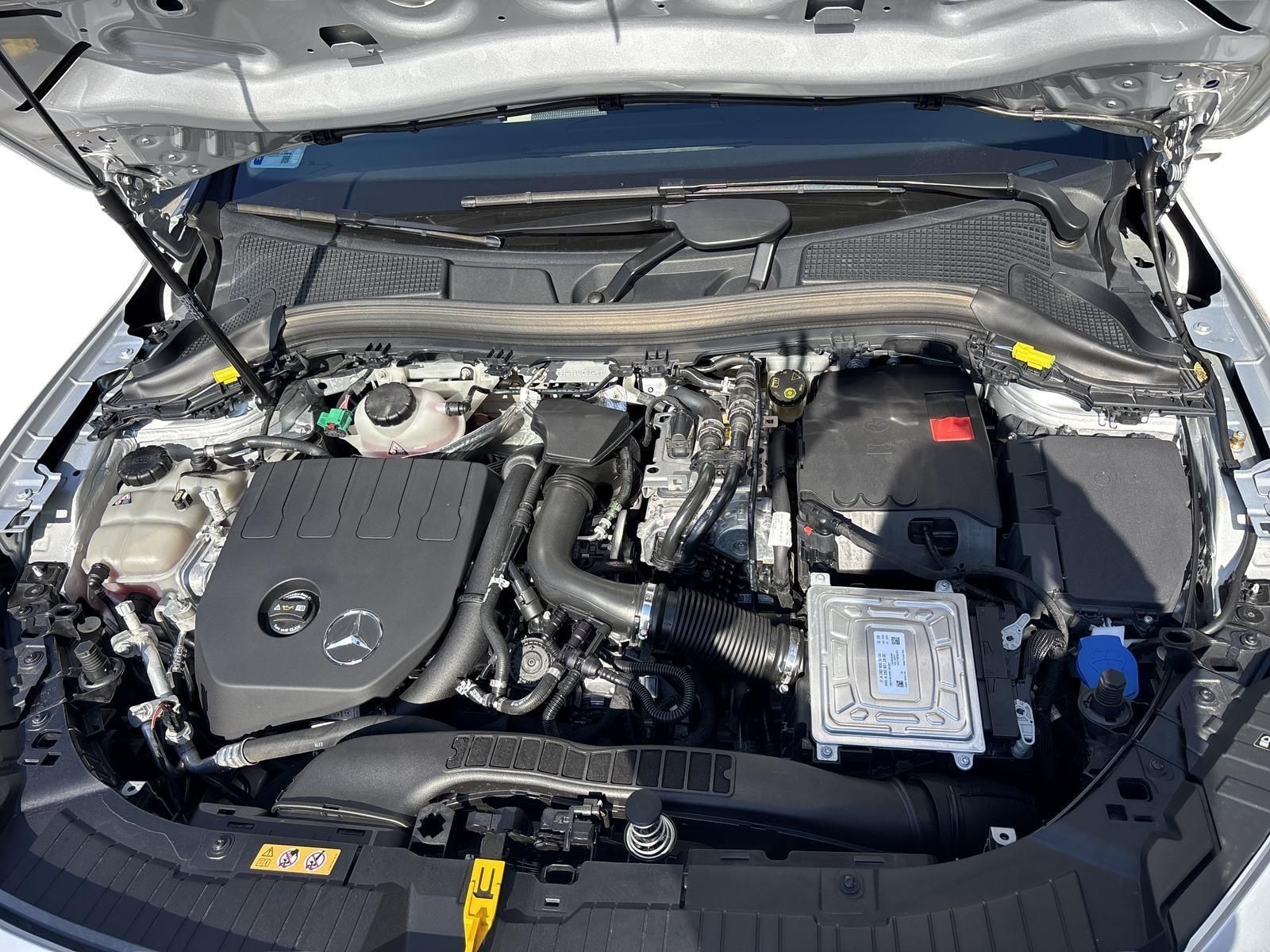 MERCEDES-BENZ GLA 250
