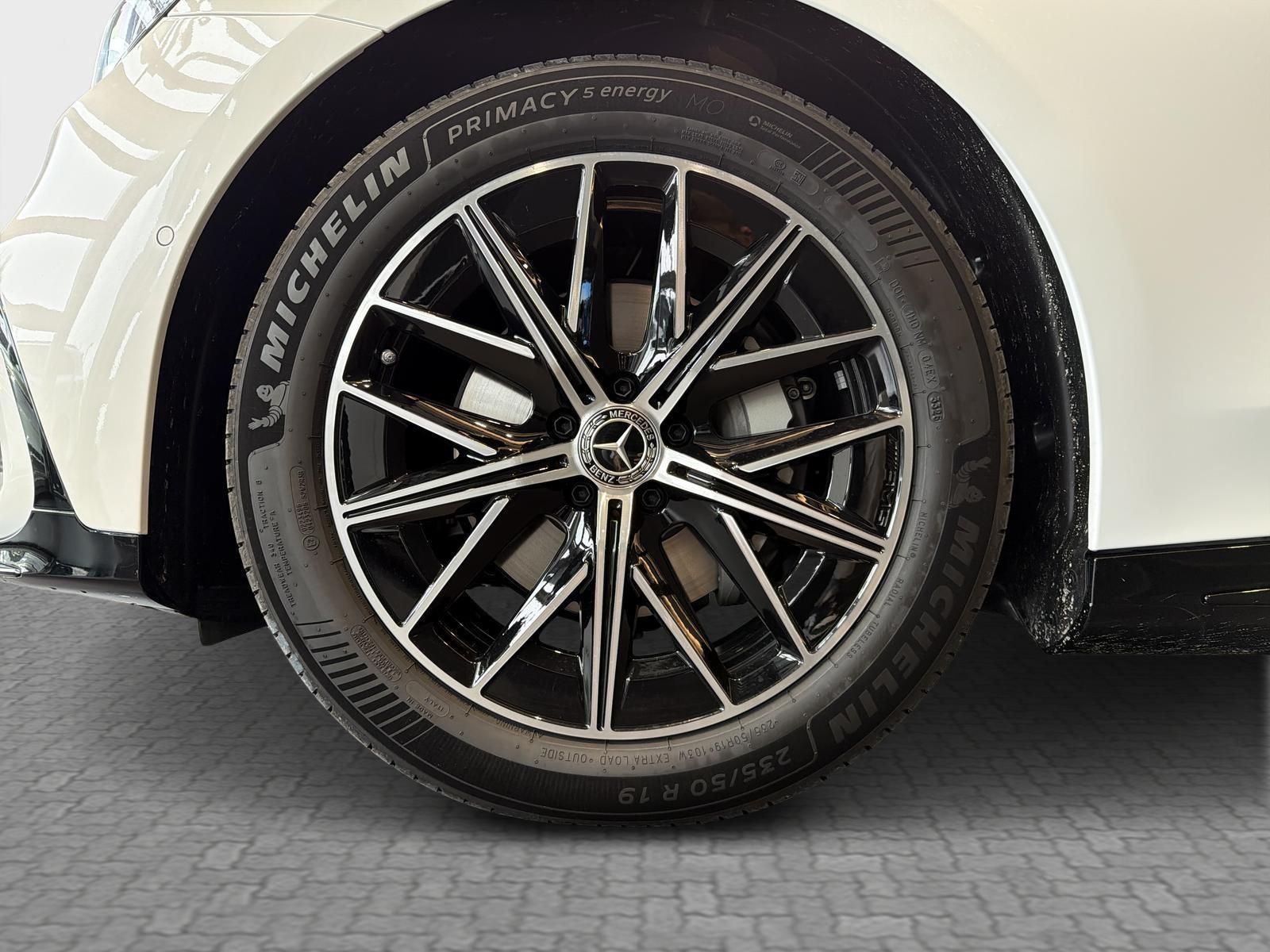 MERCEDES-BENZ C 400