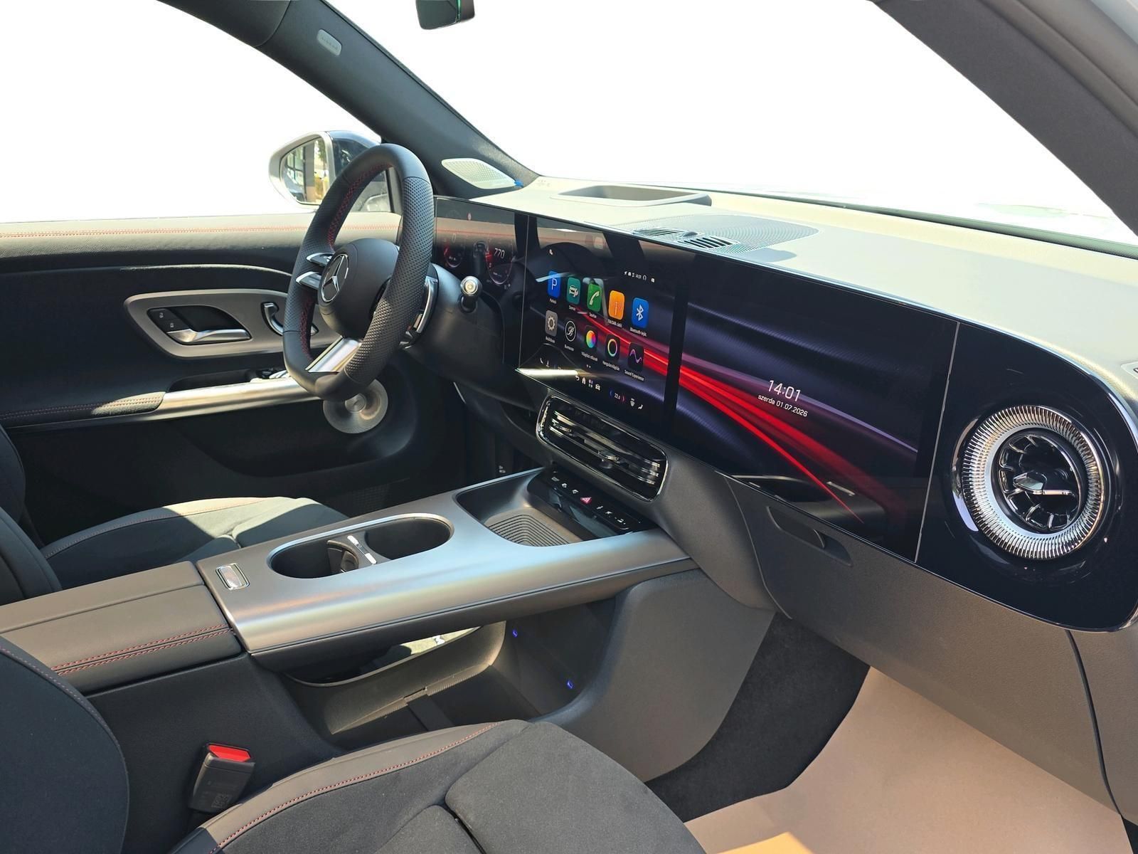 MERCEDES-BENZ GLB 200