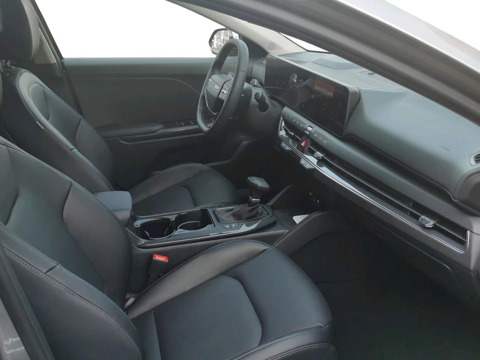 KIA K4