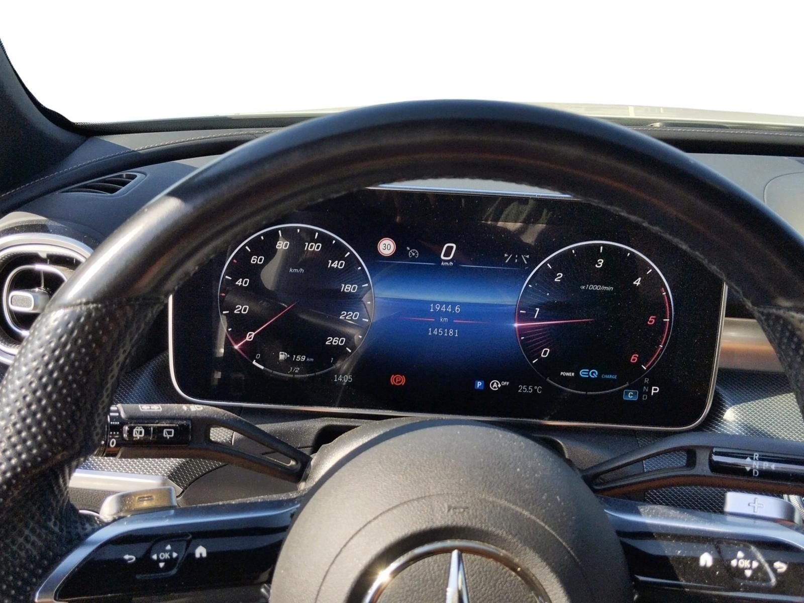 MERCEDES-BENZ C 220
