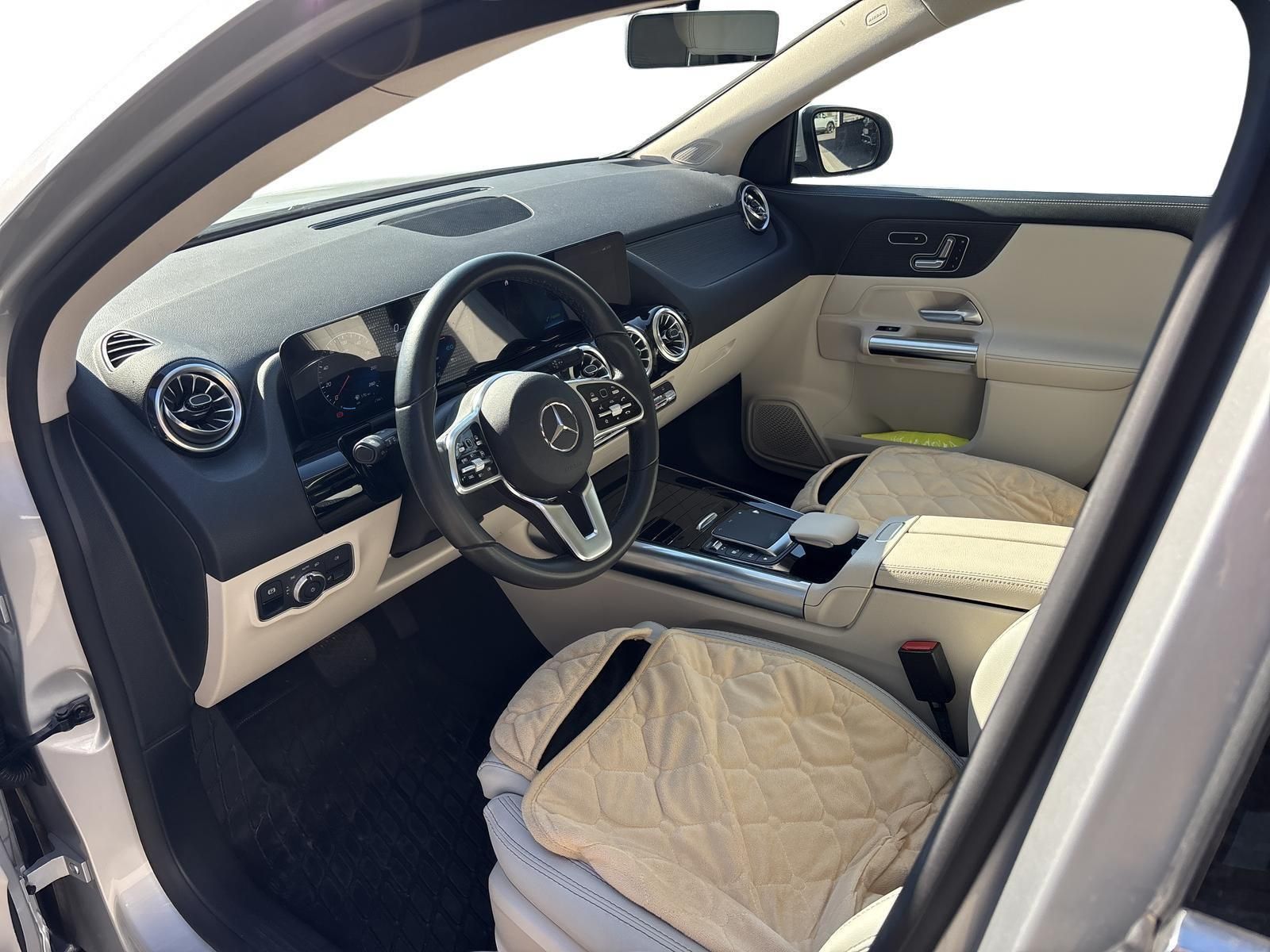 MERCEDES-BENZ GLA 250