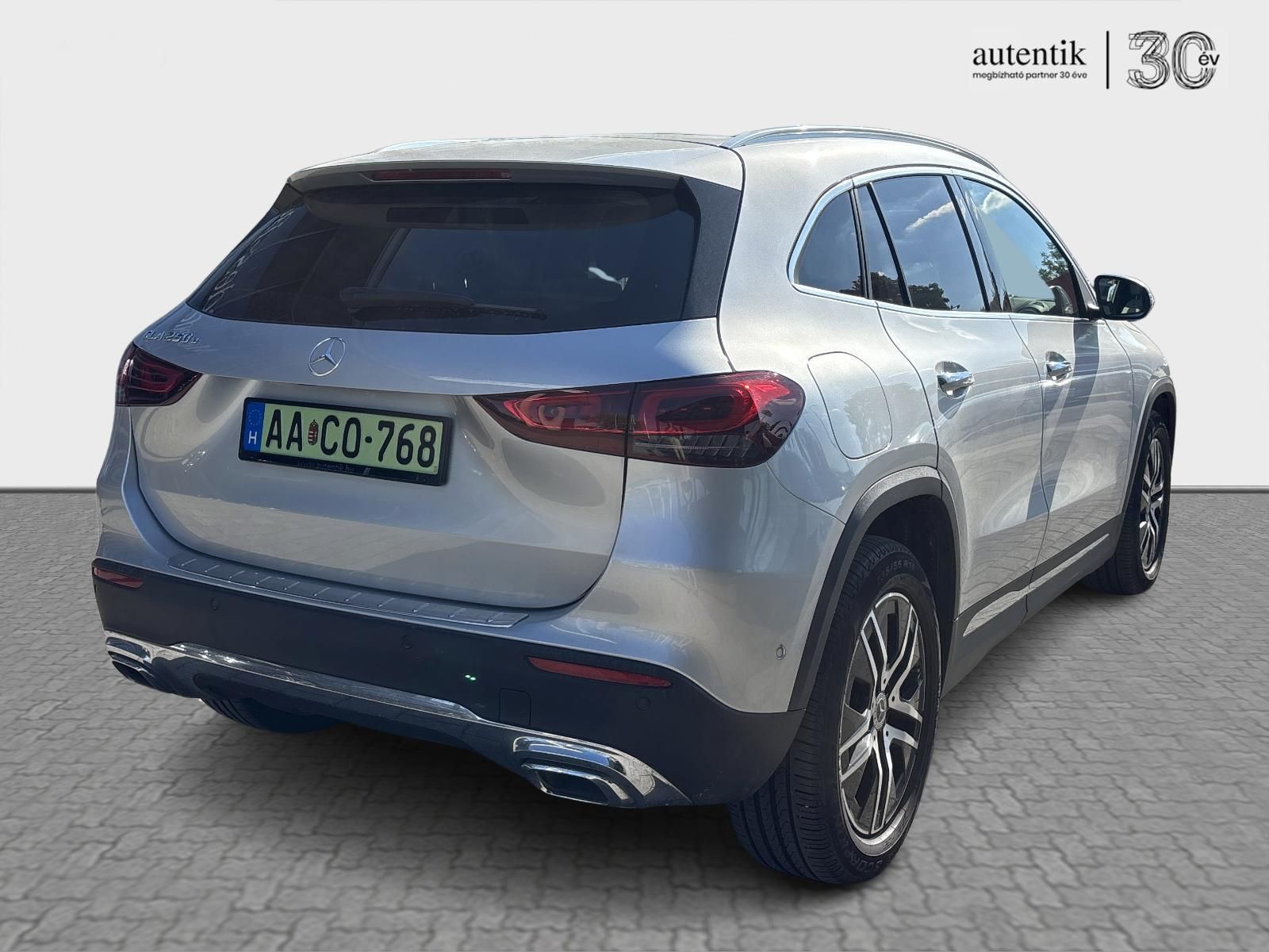 MERCEDES-BENZ GLA 250