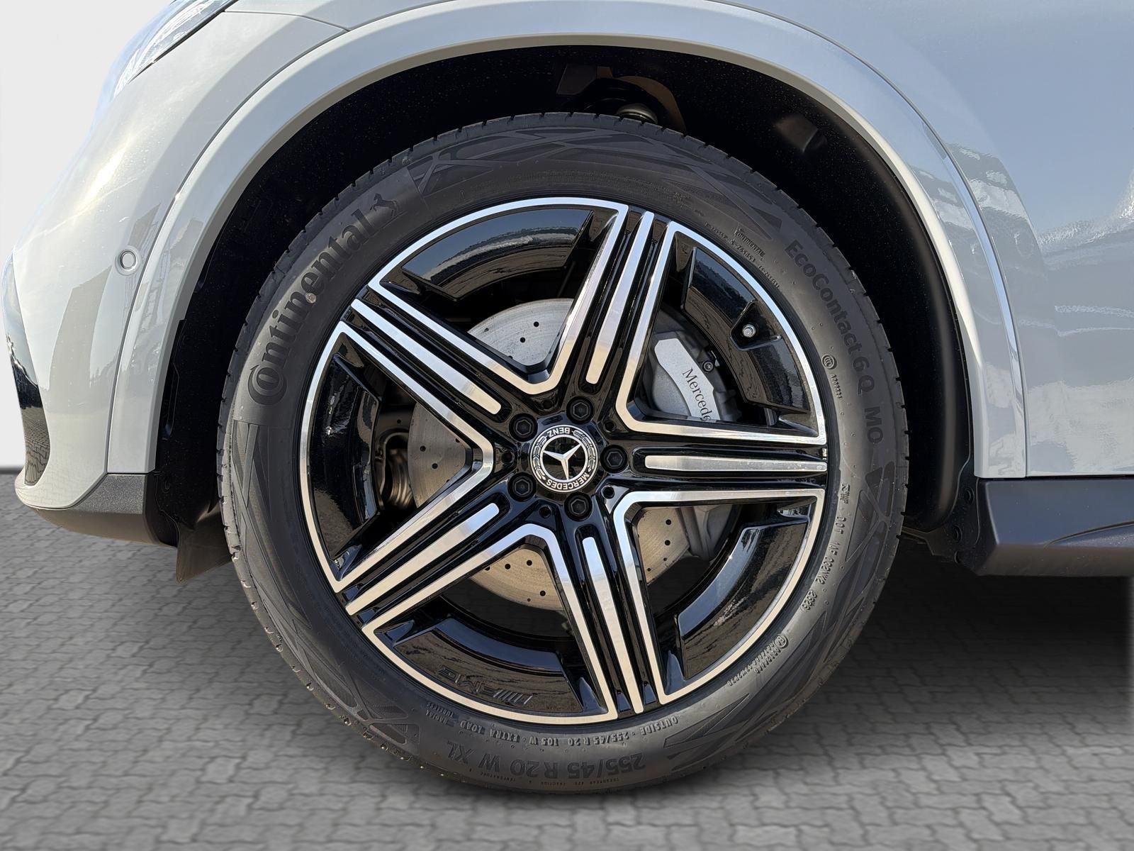 MERCEDES-BENZ GLC 220