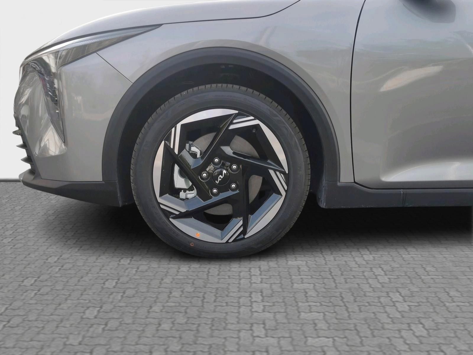 KIA K4