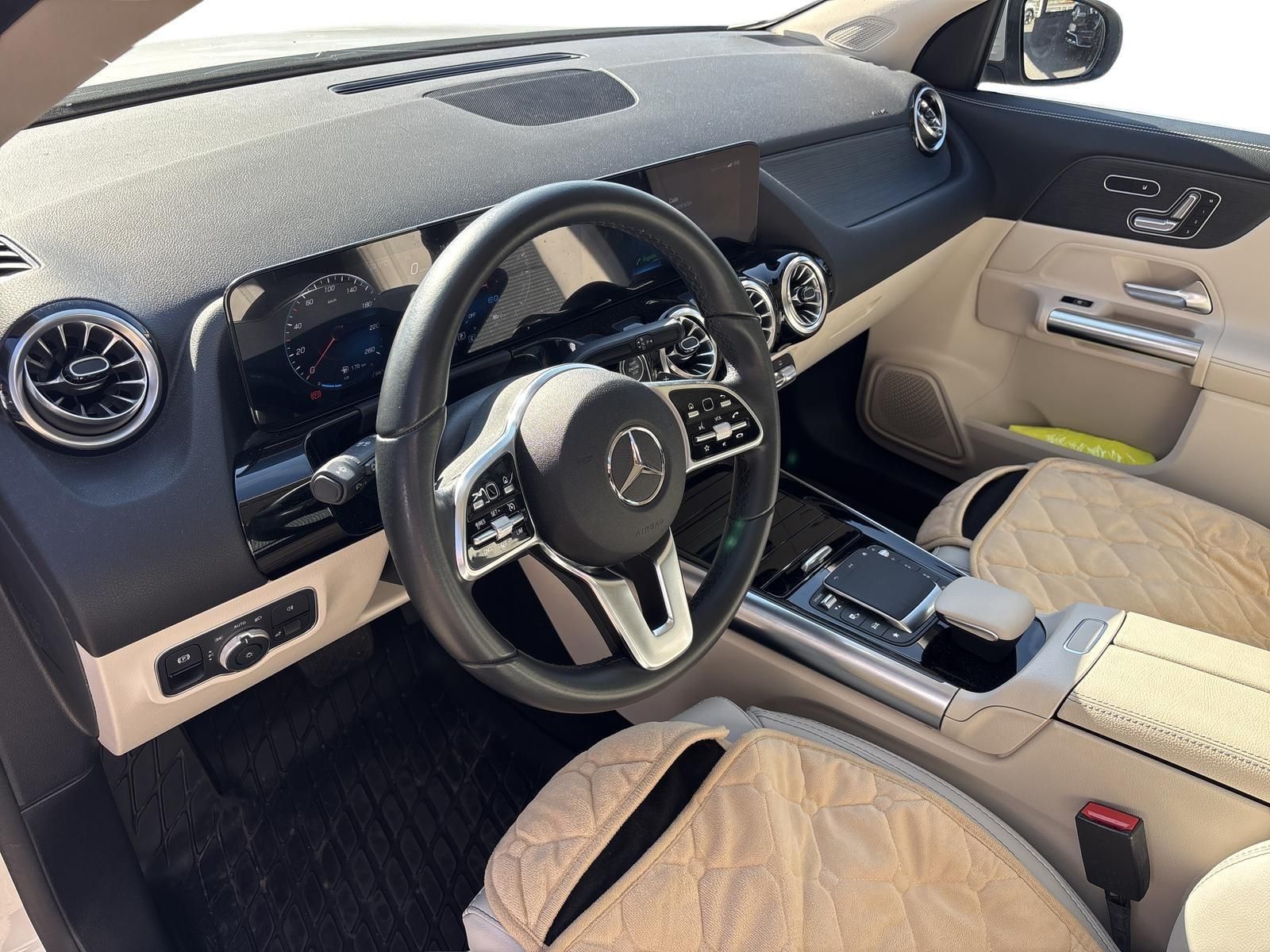 MERCEDES-BENZ GLA 250